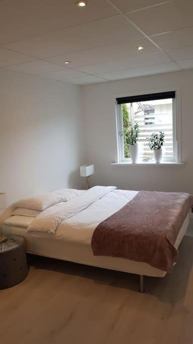 Lgh Lillemor, Naera Havet, Staden Och Naturen Stromstad Ngoại thất bức ảnh